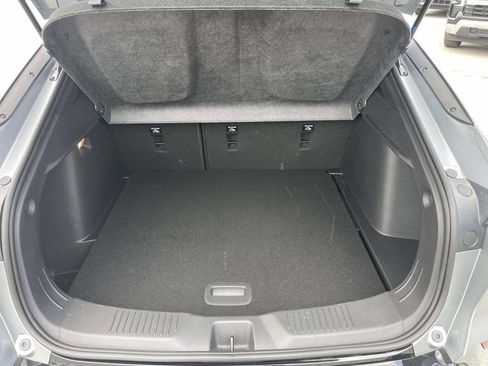 Used 2025 Buick Envista Sport Touring w/ Advanced Safety Package FWD image 13
