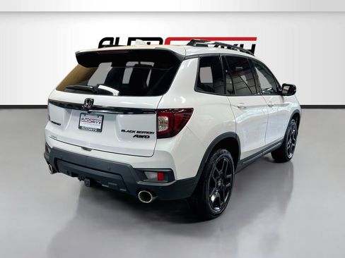 Used 2025 Honda Passport Black Edition image 7