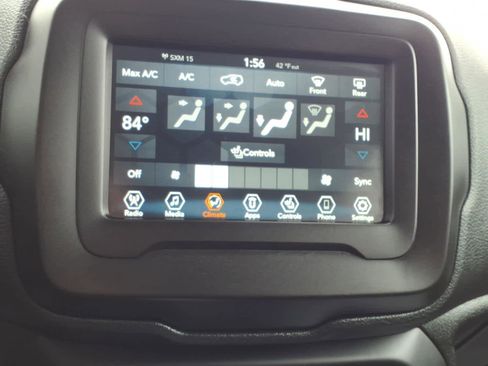 Used 2019 Jeep Renegade Altitude w/ Quick Order Package 2XM image 21