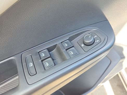 New 2026 Volkswagen Taos SEL AWD/4WD image 18