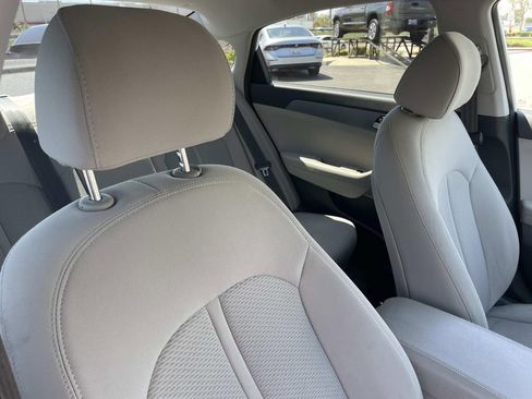 Used 2018 Hyundai Sonata SE FWD image 27