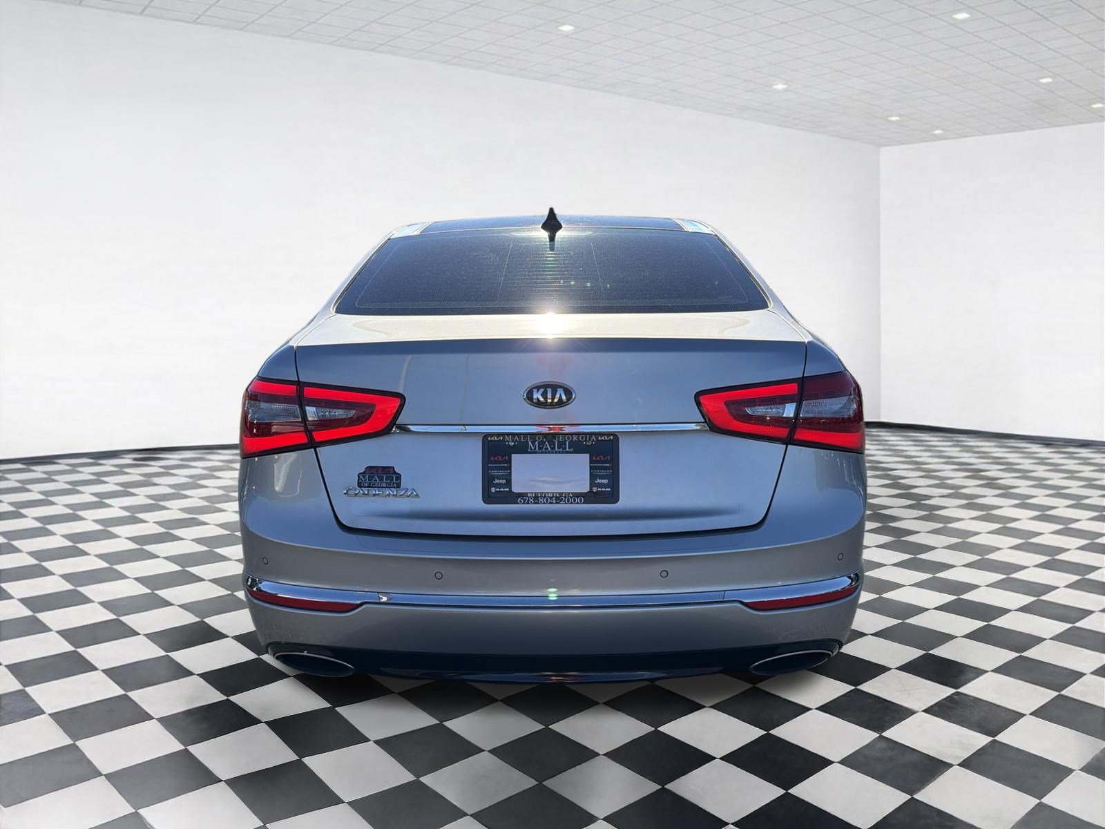 Used 2015 Kia Cadenza Premium w/ Luxury Package FWD image 9