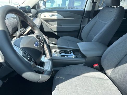 Used 2026 Ford Explorer Active RWD image 9