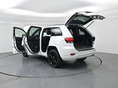 Used 2021 Jeep Grand Cherokee Laredo X AWD/4WD image 39