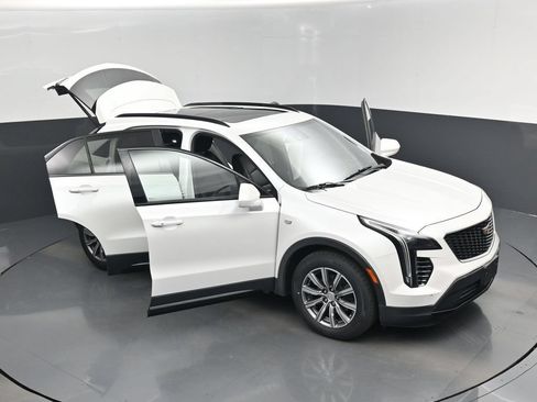 Used 2019 Cadillac XT4 Sport w/ Cold Weather Package FWD image 19