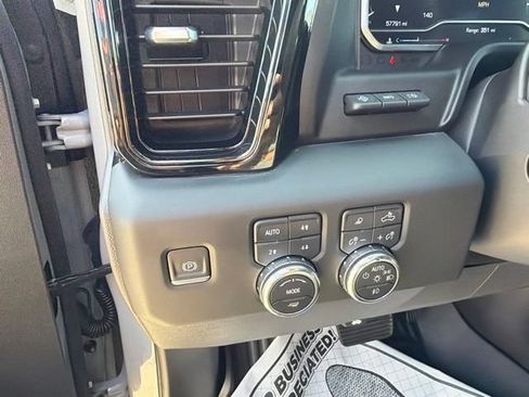 Certified 2024 GMC Sierra 1500 AT4 w/ Technology Package AWD/4WD image 11