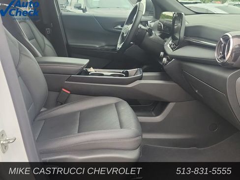 Used 2025 Chevrolet Equinox LT w/ Convenience Package II FWD image 27