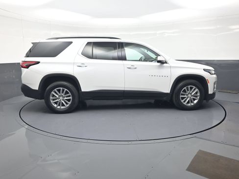 Used 2022 Chevrolet Traverse LT w/ LPO, Floor Liner Package AWD/4WD image 2