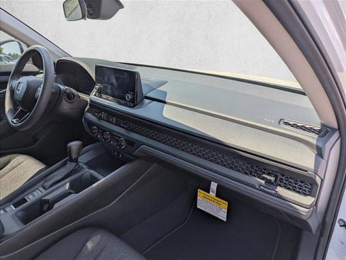 Used 2025 Honda Accord LX image 25