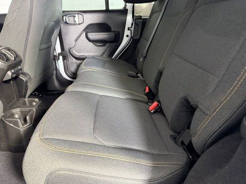 Used 2025 Jeep Wrangler Willys image 24