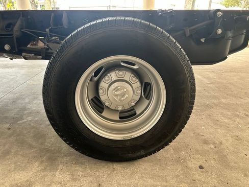 Used 2024 RAM 3500 Tradesman RWD image 17