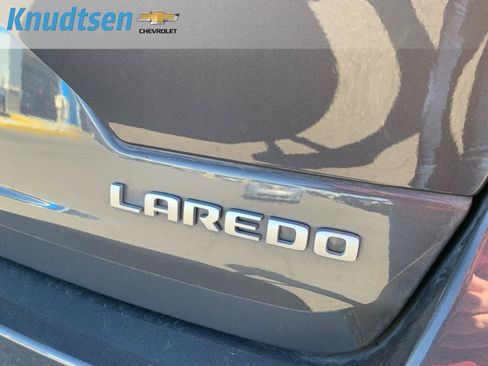 Used 2025 Jeep Grand Cherokee Laredo w/ Luxury Tech Group I AWD/4WD image 9