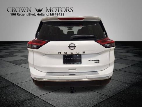 Used 2024 Nissan Rogue Platinum w/ Platinum Premium Package AWD/4WD image 4