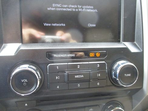 Used 2017 Ford F250 Lariat w/ Lariat Value Package image 17