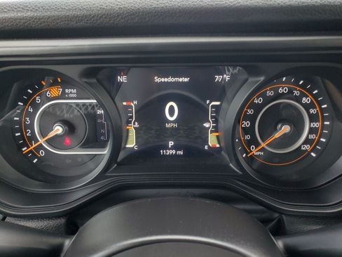 Used 2025 Jeep Wrangler Unlimited Sport AWD/4WD image 11
