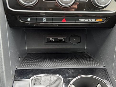 Used 2019 Volkswagen Atlas SEL R-Line image 24