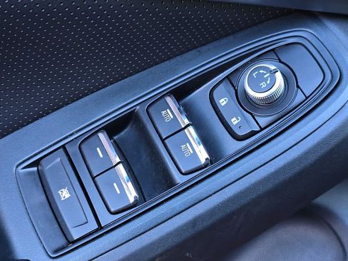 Used 2020 Subaru Crosstrek 2.0i Limited w/ Moonroof Package w/Navigation image 15