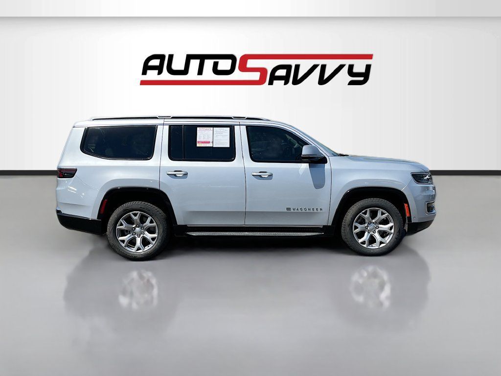 Used 2022 Jeep Wagoneer Series II AWD/4WD image 8