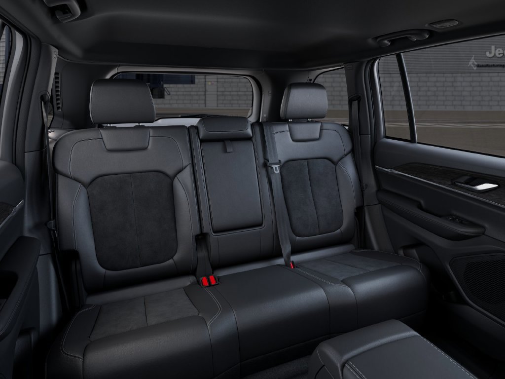 New 2026 Jeep Grand Cherokee Altitude AWD/4WD image 15