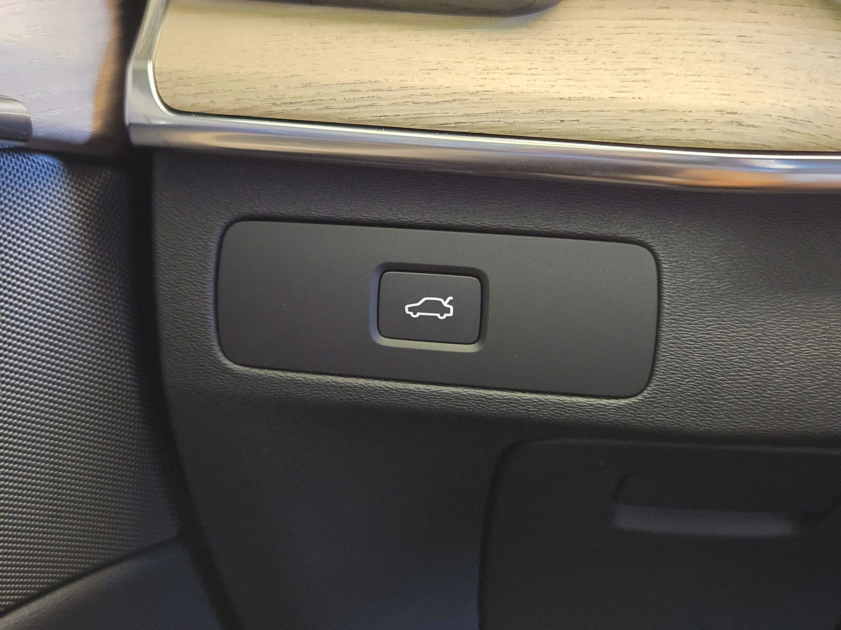 Used 2026 Volvo XC90 B6 Plus w/ Protection Package Premier AWD/4WD image 28