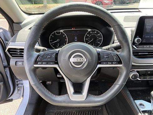 Certified 2024 Nissan Altima 2.5 SR FWD image 13