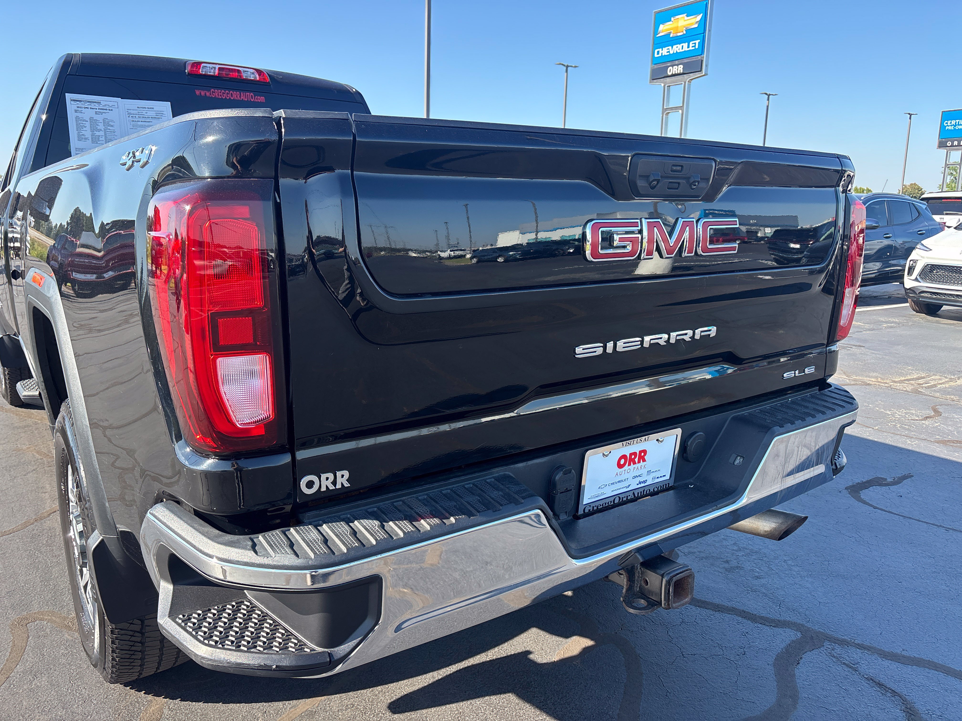 Used 2022 GMC Sierra 3500 SLE w/ SLE Convenience Package AWD/4WD image 5