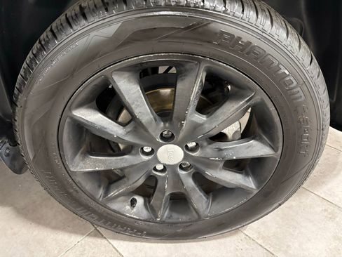 Used 2018 Jeep Cherokee Limited image 11