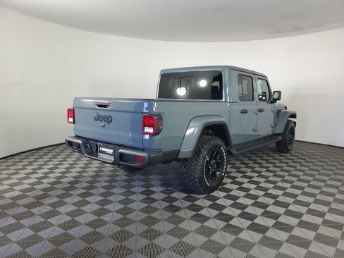 New 2025 Jeep Gladiator Sport image 4