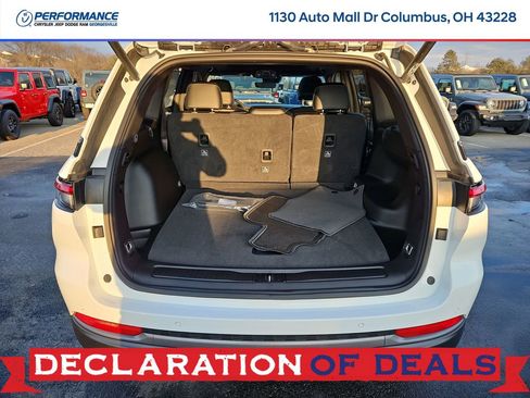 New 2026 Jeep Grand Cherokee Altitude image 11