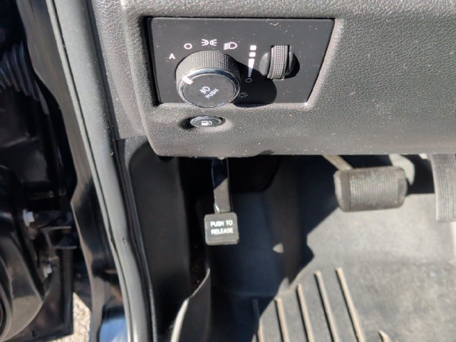 Used 2019 Jeep Grand Cherokee Limited AWD/4WD image 23