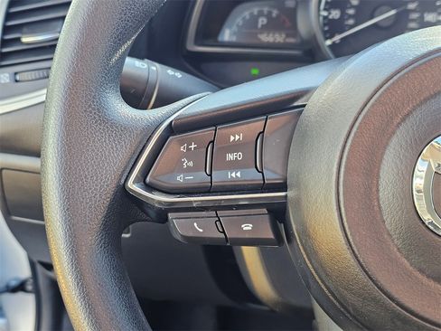 Used 2018 MAZDA MAZDA3 Sport image 27