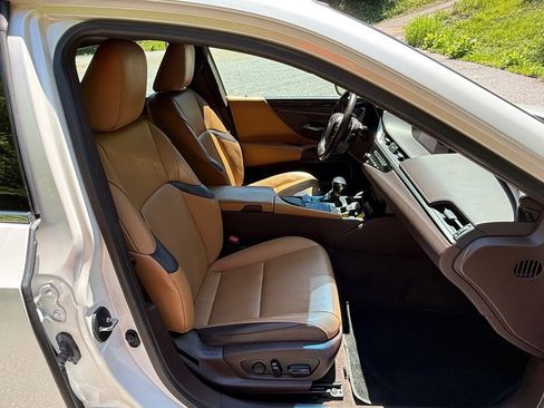 Used 2020 Lexus ES 350 w/ Premium Package FWD image 19