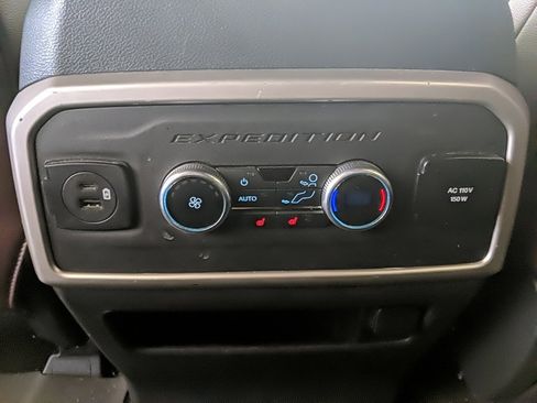 Certified 2022 Ford Expedition Max Limited image 21