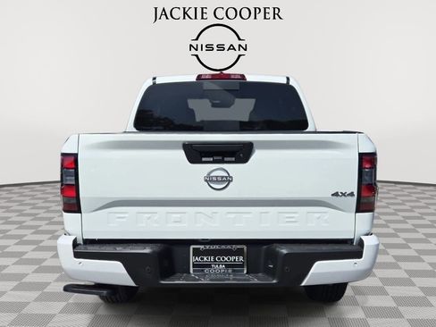 New 2025 Nissan Frontier SV AWD/4WD image 4