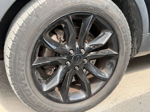 Used 2014 Ford Explorer XLT w/ Equipment Group 202A FWD image 8