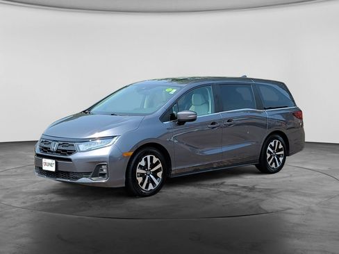 Used 2025 Honda Odyssey EX-L image 3