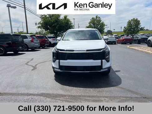 Certified 2026 Kia Sportage EX FWD image 4