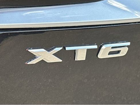 Used 2020 Cadillac XT6 Premium Luxury image 15