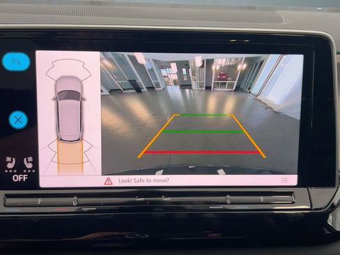 New 2026 Volkswagen Atlas SE image 24
