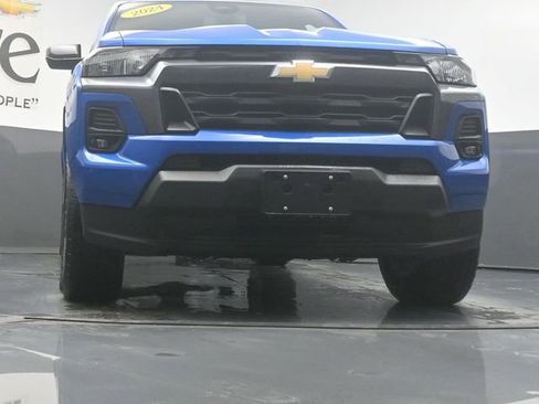 Used 2024 Chevrolet Colorado LT w/ LT Convenience Package II image 3