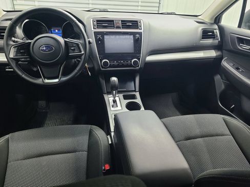 Used 2018 Subaru Outback 2.5i Premium AWD/4WD image 2