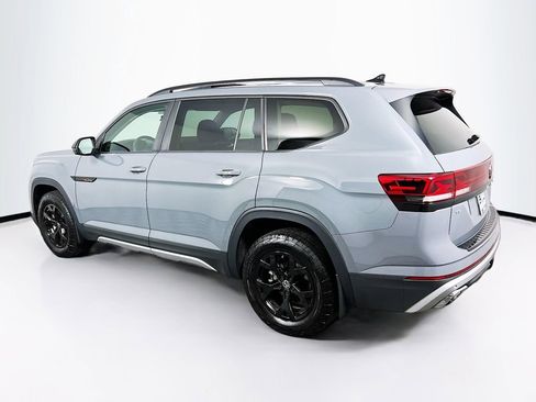 Used 2024 Volkswagen Atlas Peak Edition SE AWD/4WD image 5