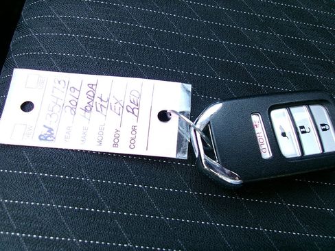 Used 2019 Honda Fit EX image 18