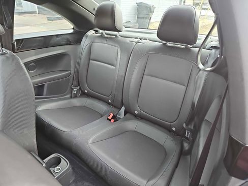 Used 2014 Volkswagen Beetle 2.5 image 10