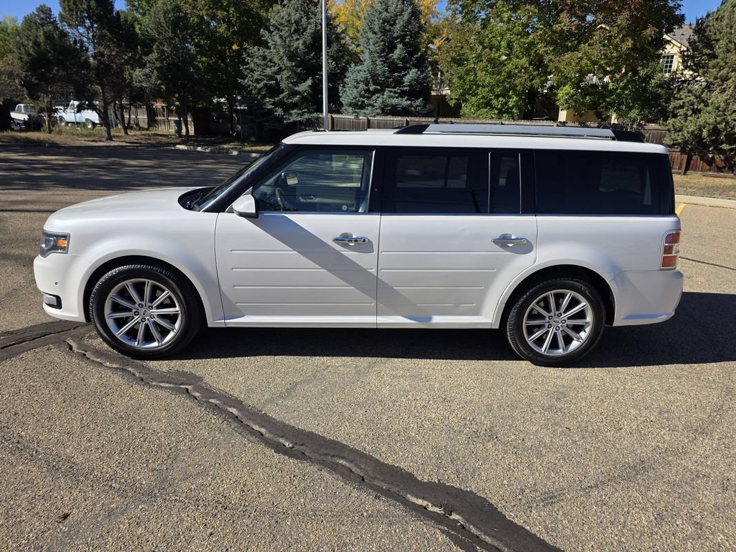Used 2014 Ford Flex Limited w/ Equipment Group 301A AWD/4WD image 2