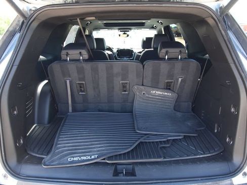 Used 2023 Chevrolet Traverse RS AWD/4WD image 16