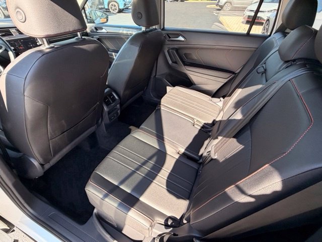 Certified 2024 Volkswagen Tiguan Wolfsburg Edition AWD/4WD image 19