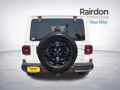Used 2024 Jeep Wrangler Unlimited Sahara w/ Technology Group AWD/4WD image 6