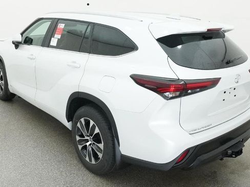 New 2026 Toyota Highlander XLE AWD/4WD image 9
