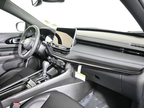 New 2026 Jeep Compass Limited image 14